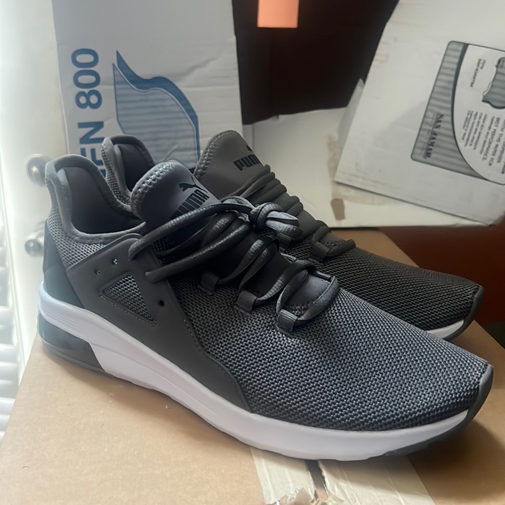 Puma running/walking shoes 10.5